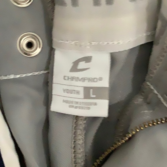 4 pair Used Youth baseball knickers 2 white/2 gray with navy stripe - Picture 3 of 8